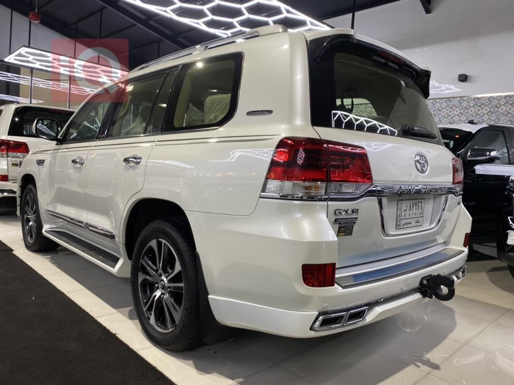 تويوتا لاندكروزر